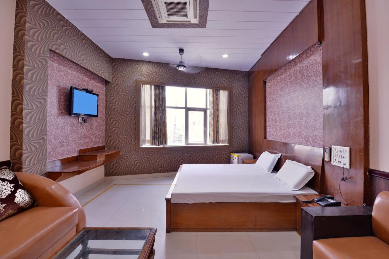 Rc Inn Sirsa ภายนอก รูปภาพ